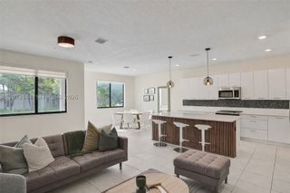 8001 NW 41st St F-109, Doral, FL 33166
