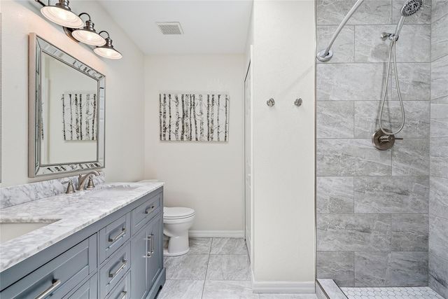 5274 WHITE SAND CIRCLE NE, St Petersburg, FL 33703