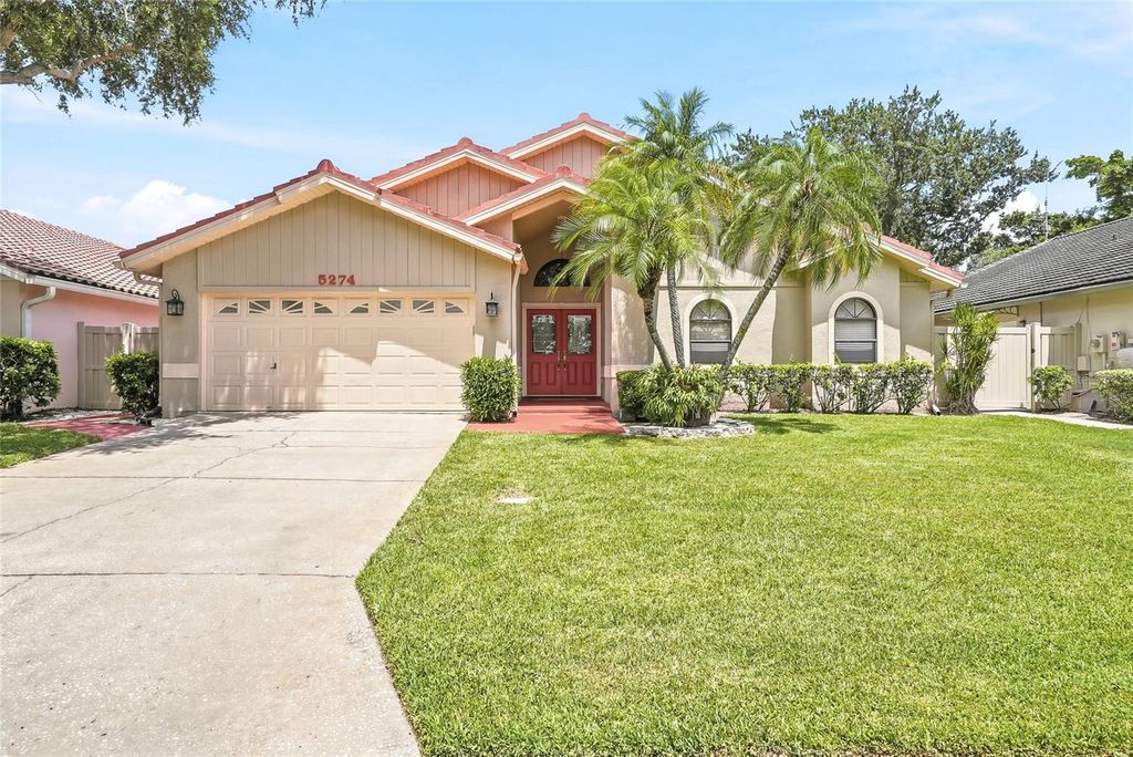 5274 WHITE SAND CIRCLE NE, St Petersburg, FL 33703