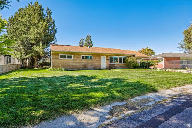 9956 S ASTER LN, Sandy, UT 84094