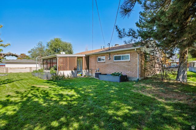9956 S ASTER LN, Sandy, UT 84094