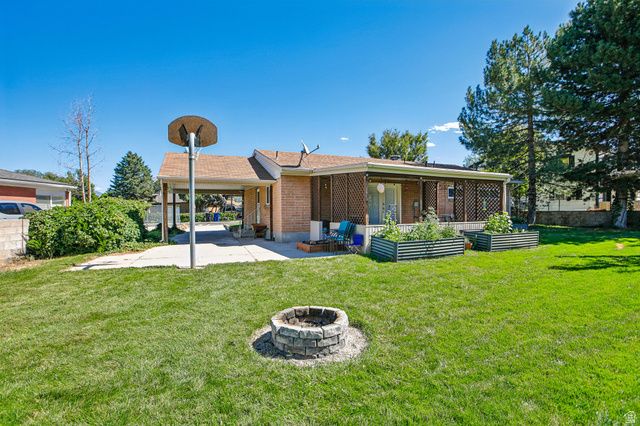 9956 S ASTER LN, Sandy, UT 84094