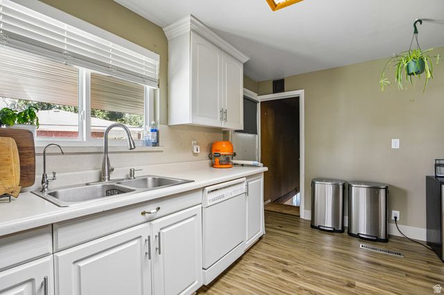9956 S ASTER LN, Sandy, UT 84094
