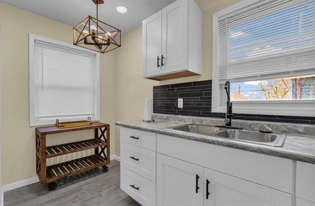 10320 Crocuslawn Street, Detroit, MI 48204