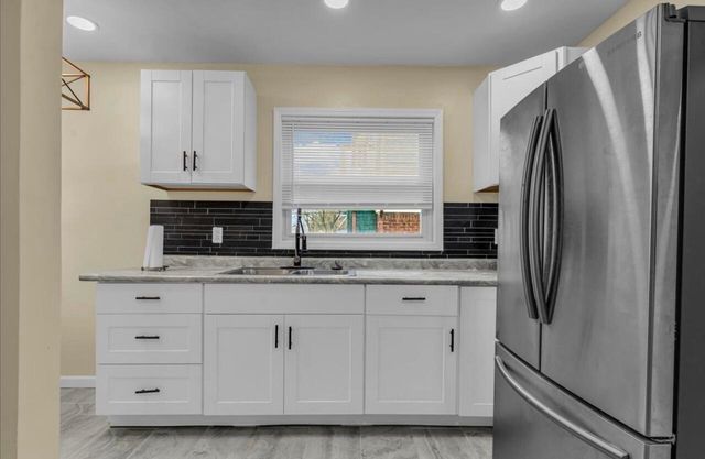 10320 Crocuslawn Street, Detroit, MI 48204