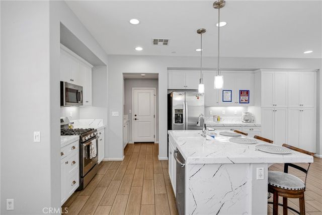 21730 Bene, Saugus, CA 91350
