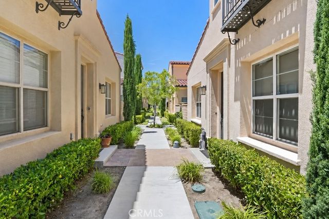 21730 Bene, Saugus, CA 91350