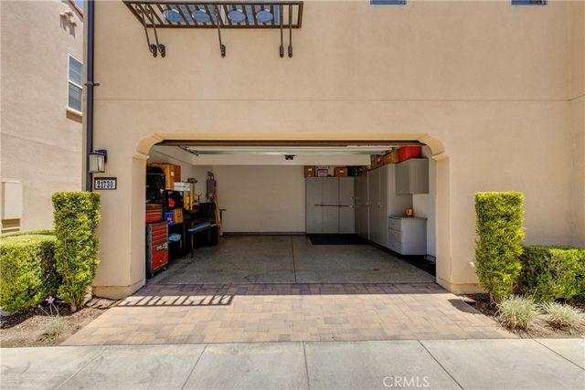 21730 Bene, Saugus, CA 91350