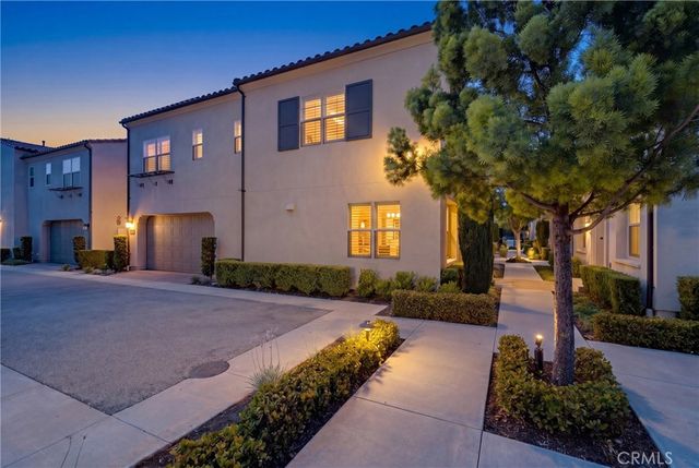 21730 Bene, Saugus, CA 91350