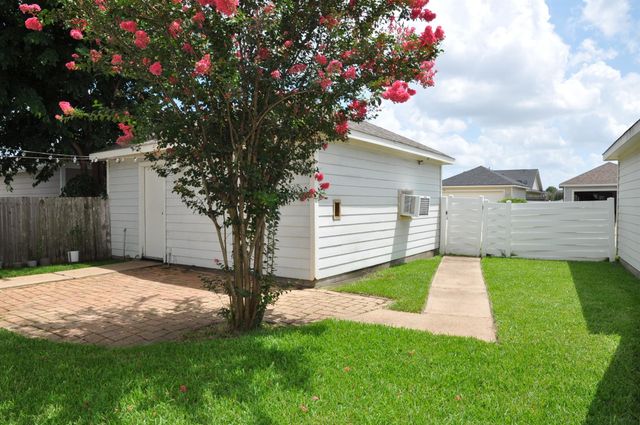20734 Settlers Lake Circle N, Katy, TX 77449