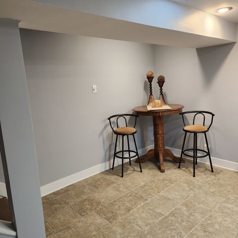 23 Linden Court, South Elgin, IL 60177
