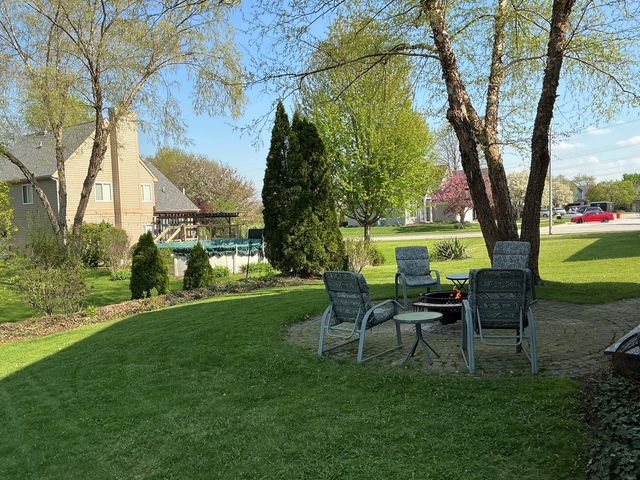 23 Linden Court, South Elgin, IL 60177