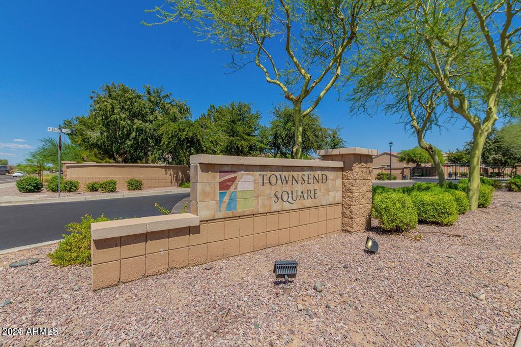 10823 N 70TH Avenue, Peoria, AZ 85345 — photo 2