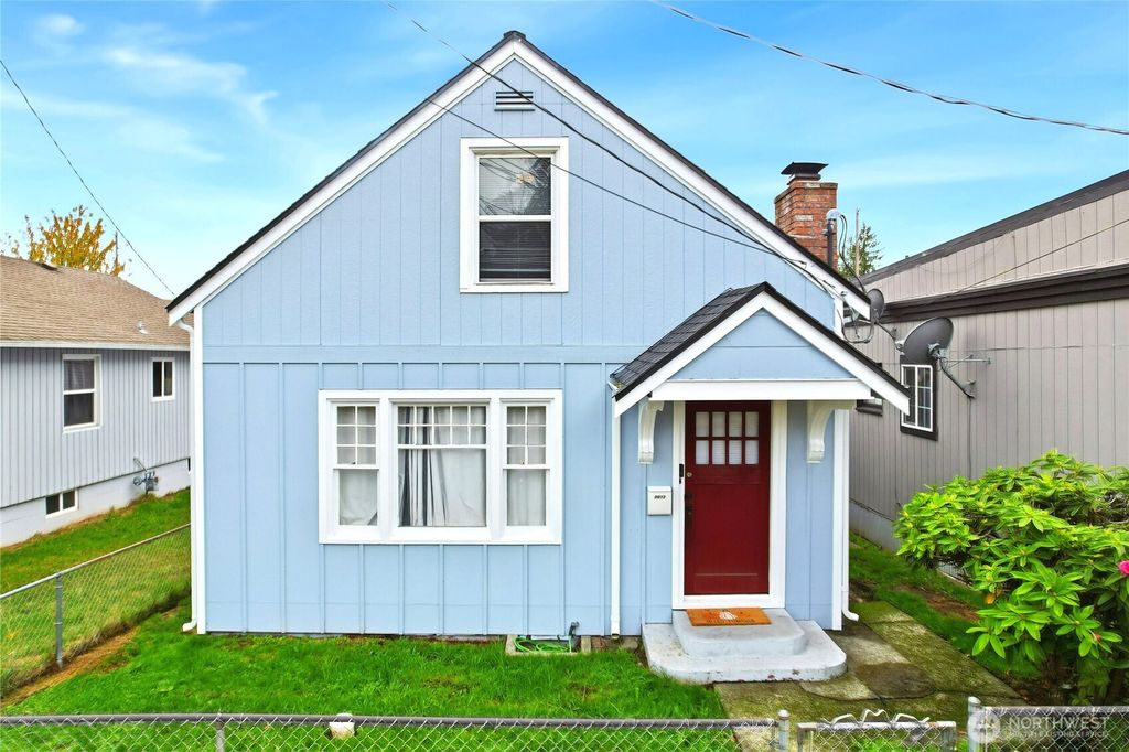 2013 11th Street, Bremerton, WA 98337