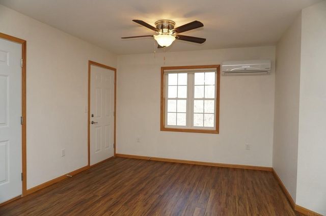 815 Parkside Lane, Charles City, IA 50616