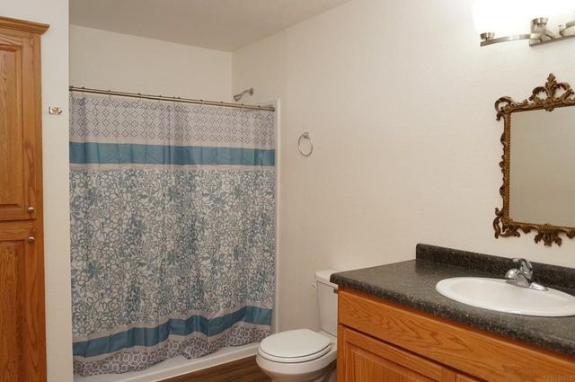 815 Parkside Lane, Charles City, IA 50616