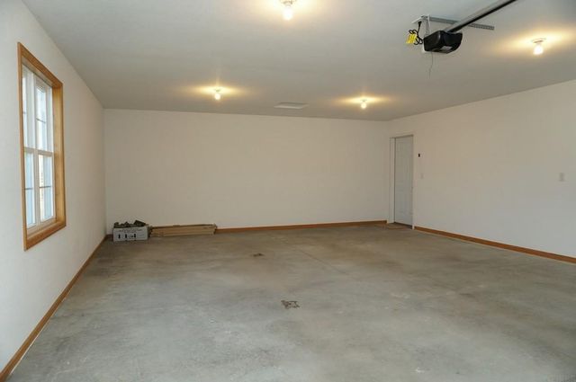 815 Parkside Lane, Charles City, IA 50616