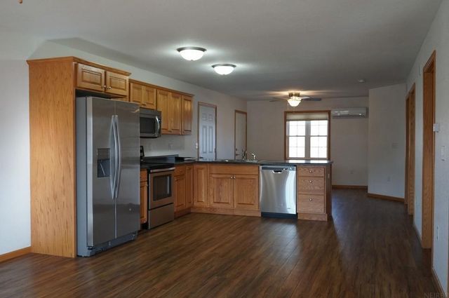 815 Parkside Lane, Charles City, IA 50616