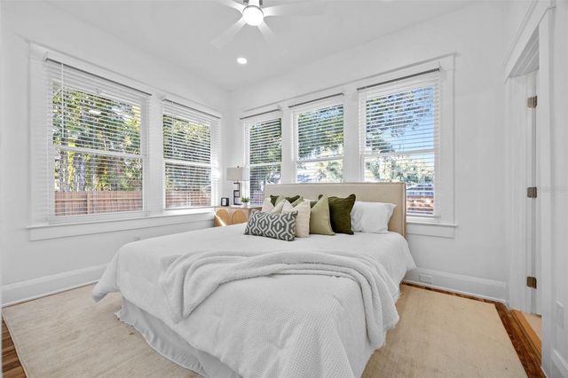 5606 N MIAMI AVENUE, Tampa, FL 33604