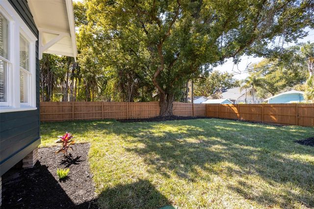 5606 N MIAMI AVENUE, Tampa, FL 33604