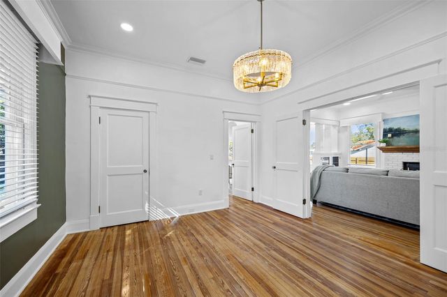 5606 N MIAMI AVENUE, Tampa, FL 33604