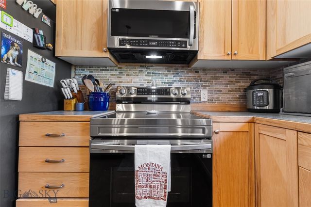 422 E River Rock Road, Belgrade, MT 59714