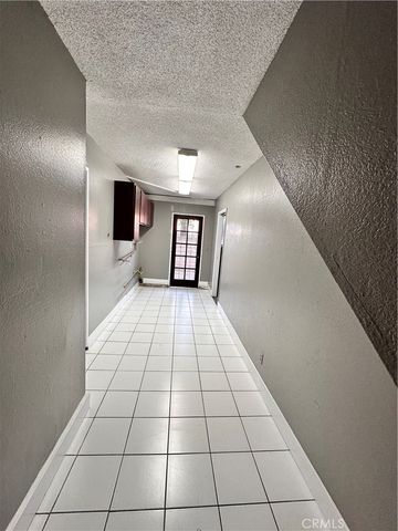 2415 Mercedes, Highland, CA 92346