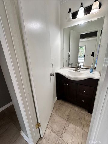 2415 Mercedes, Highland, CA 92346