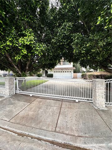 2415 Mercedes, Highland, CA 92346