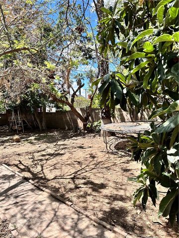 2415 Mercedes, Highland, CA 92346