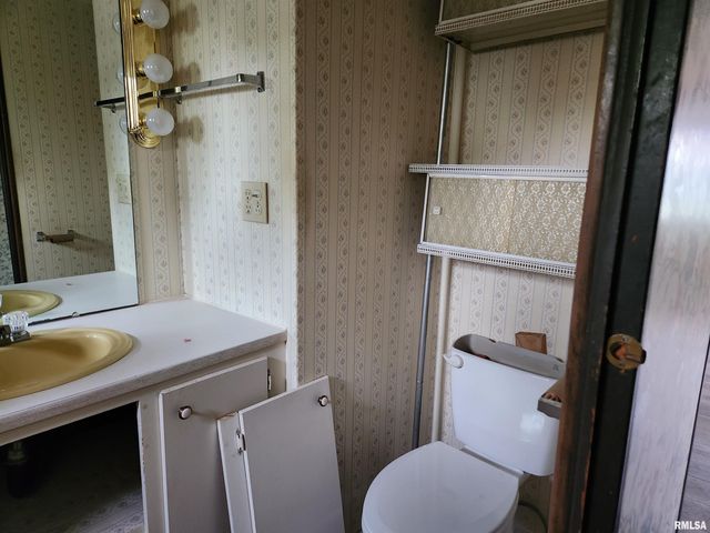 14625 E E IL Hwy 15 Highway, Mt Vernon, IL 62864