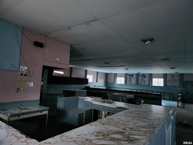 14625 E E IL Hwy 15 Highway, Mt Vernon, IL 62864