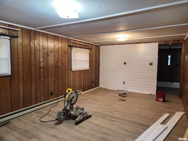 14625 E E IL Hwy 15 Highway, Mt Vernon, IL 62864