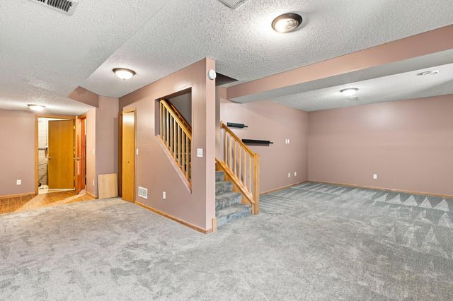 8605 Tessman Circle N, Brooklyn Park, MN 55445