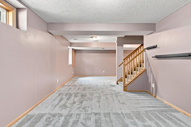 8605 Tessman Circle N, Brooklyn Park, MN 55445