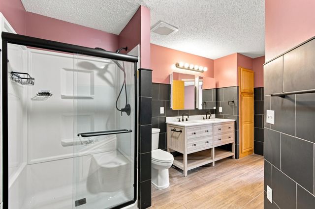8605 Tessman Circle N, Brooklyn Park, MN 55445