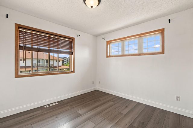 8605 Tessman Circle N, Brooklyn Park, MN 55445