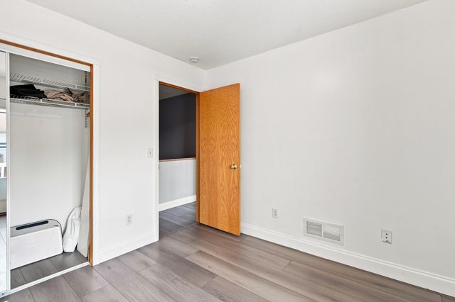 8605 Tessman Circle N, Brooklyn Park, MN 55445