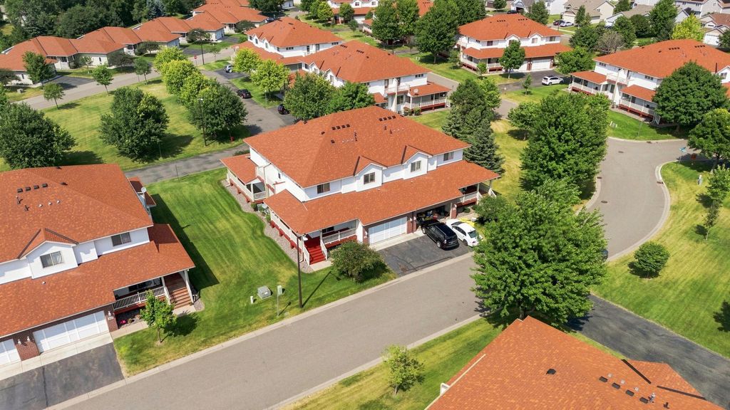 8605 Tessman Circle N, Brooklyn Park, MN 55445