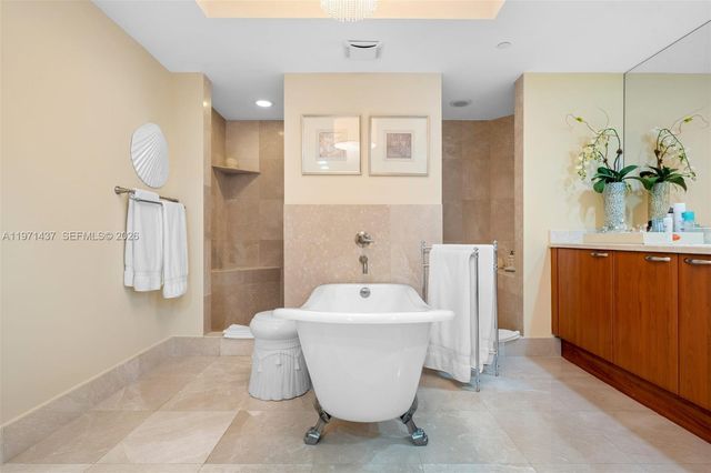 3301 NE 183rd St 1104, Aventura, FL 33160