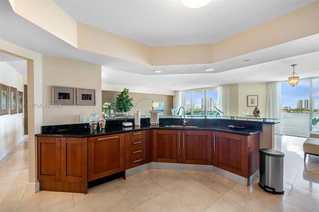 3301 NE 183rd St 1104, Aventura, FL 33160