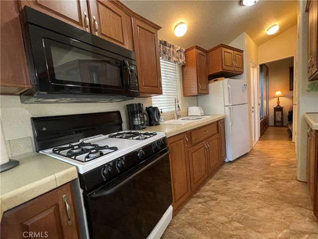 74711 Dillon Road 1025, Desert Hot Springs, CA 92441