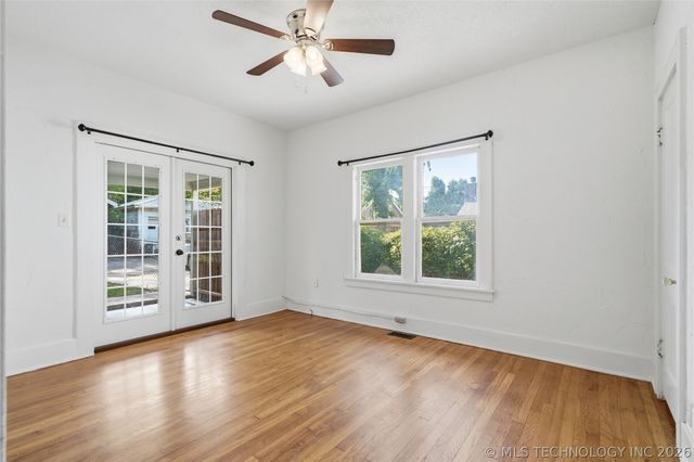 1527 S Yorktown Avenue, Tulsa, OK 74104