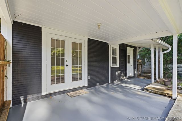 1527 S Yorktown Avenue, Tulsa, OK 74104