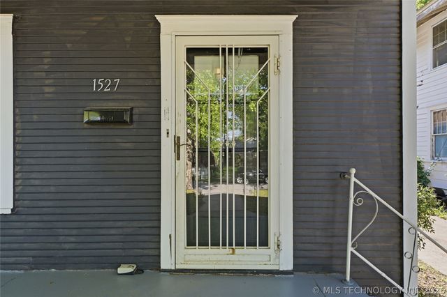 1527 S Yorktown Avenue, Tulsa, OK 74104