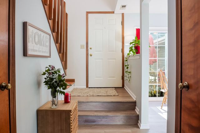 2590 Brookwood Drive, Crown Point, IN 46307