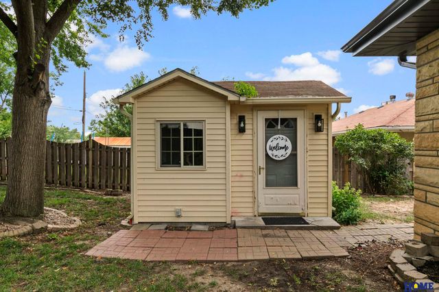 6121 Lexington Avenue, Lincoln, NE 68505