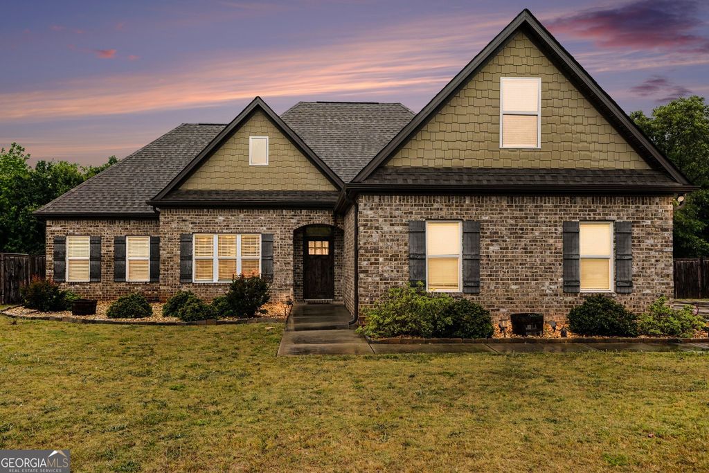 1136 Silverleaf Circle, Griffin, GA 30224