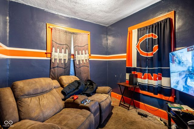 4809 E New York Street, Indianapolis, IN 46201