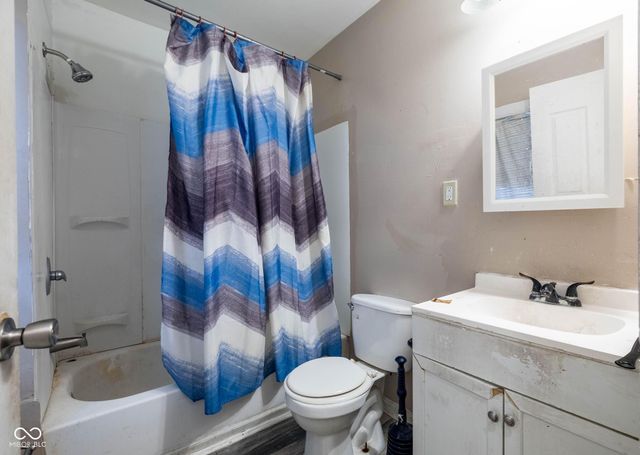 4809 E New York Street, Indianapolis, IN 46201